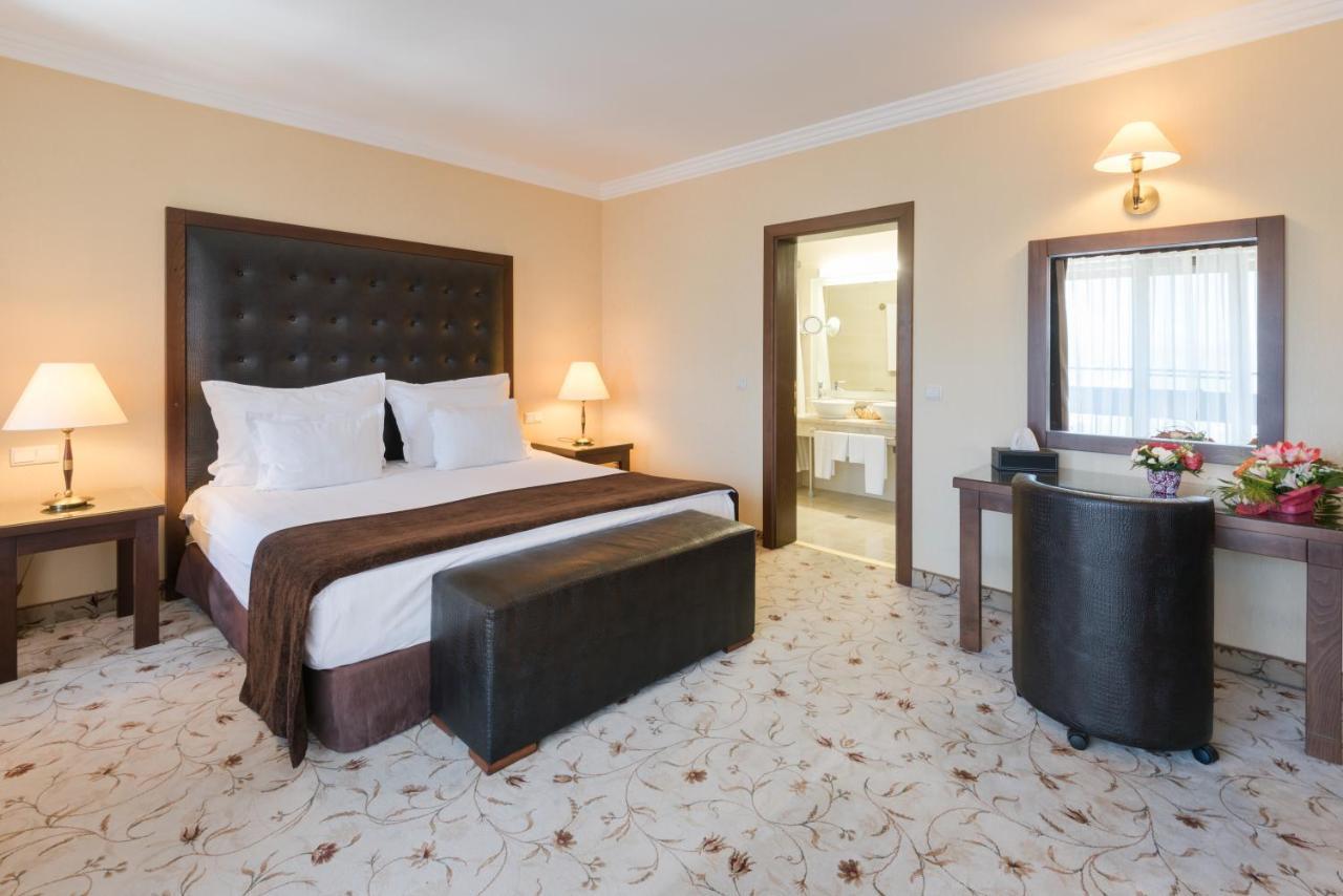 Maxi Park Hotel&Spa Velingrad Buitenkant foto A room at the hotel